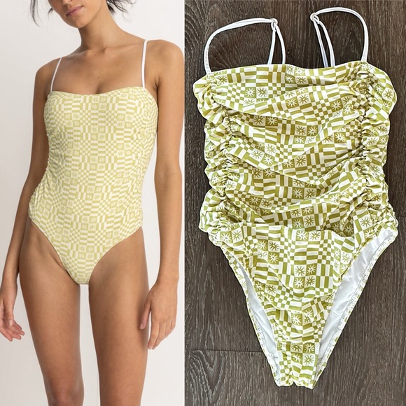 RHYTHM. HORIZON SCRUNCHED ONE
PIECE PALM Swimsuit size S or XL - Picture 1 of 15